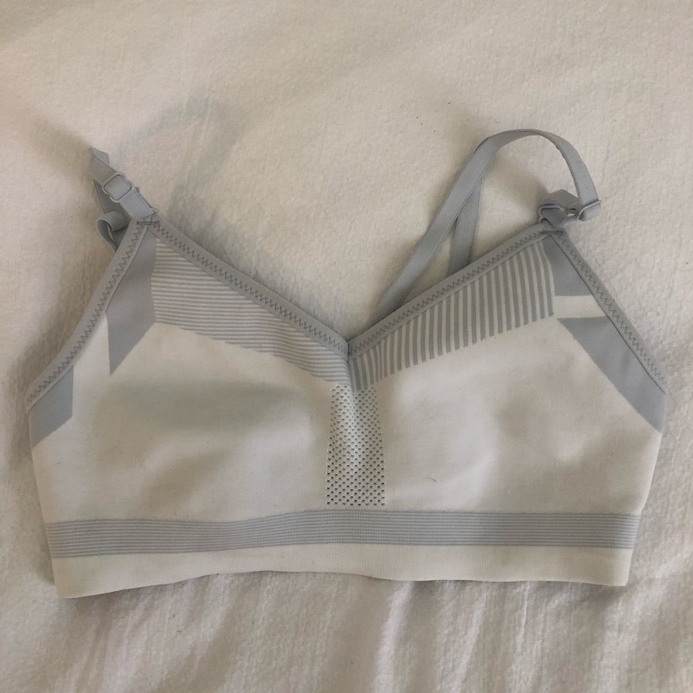 Nike Flyknit Sports Bra